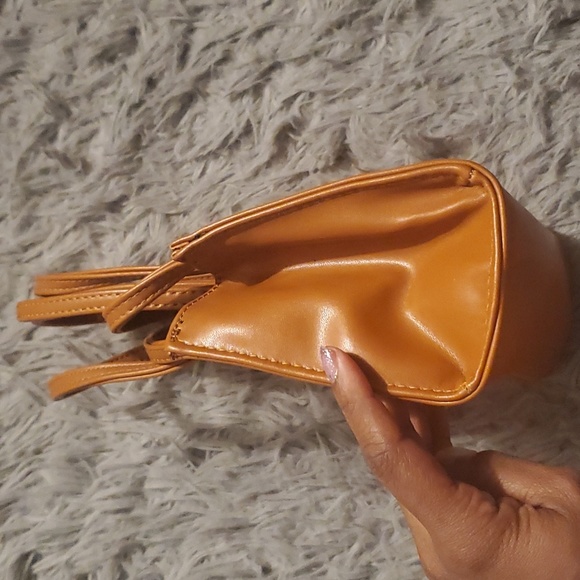 Small Telfar - Picture 3 of 9